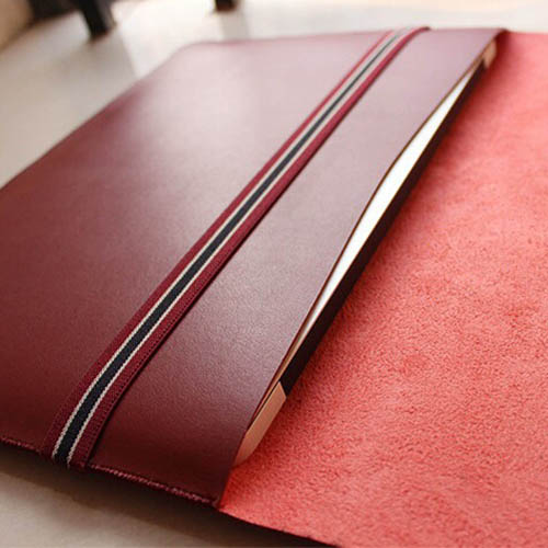 Leather Laptop Sleeve With Elastic Closure